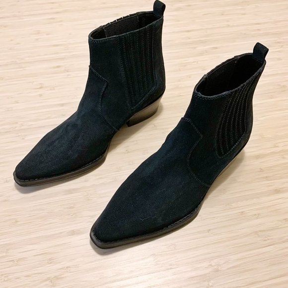 Calvin Klein Jeans Suede Pointy Toe Ankle Boots - Picture 2 of 8